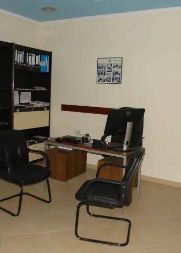 Business spaces for sale in Drama